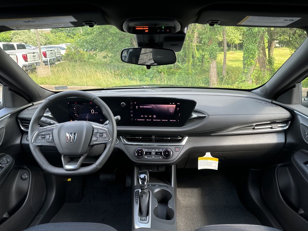 2025 Buick Envista Preferred Image 16 of 51