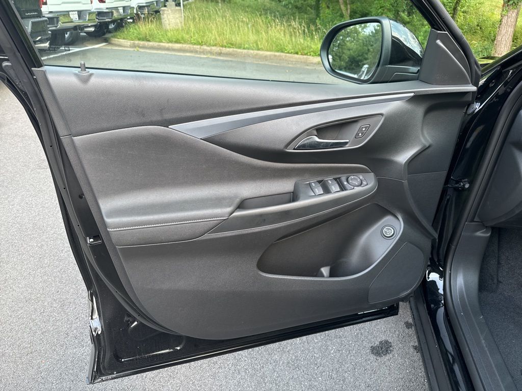 2025 Buick Envista Preferred Image 25 of 51