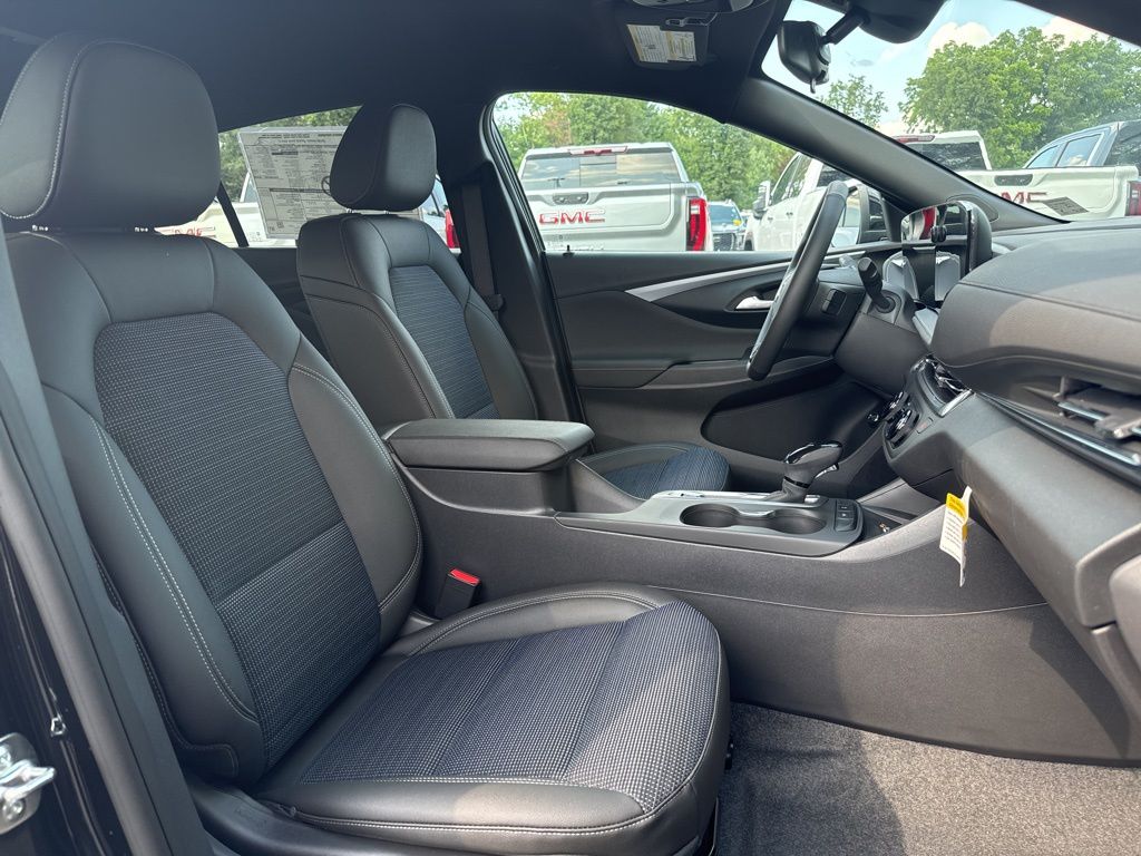 2025 Buick Envista Preferred Image 14 of 51