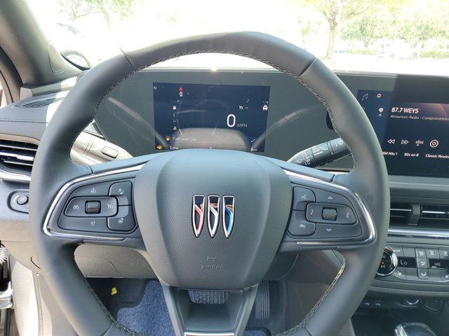 Vehicle image 10 of 15