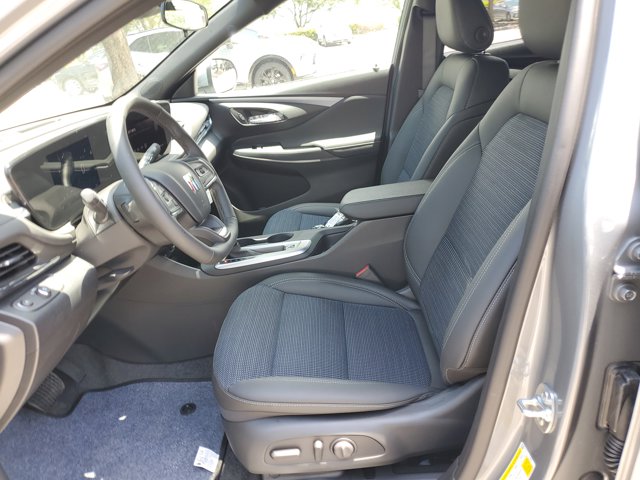 Vehicle image 9 of 15