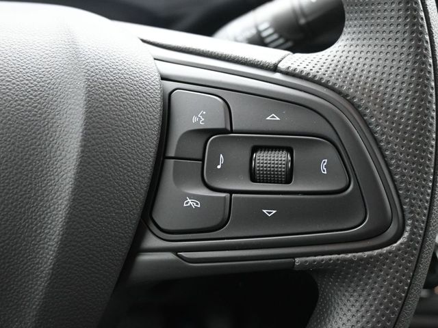 Vehicle image 35 of 47