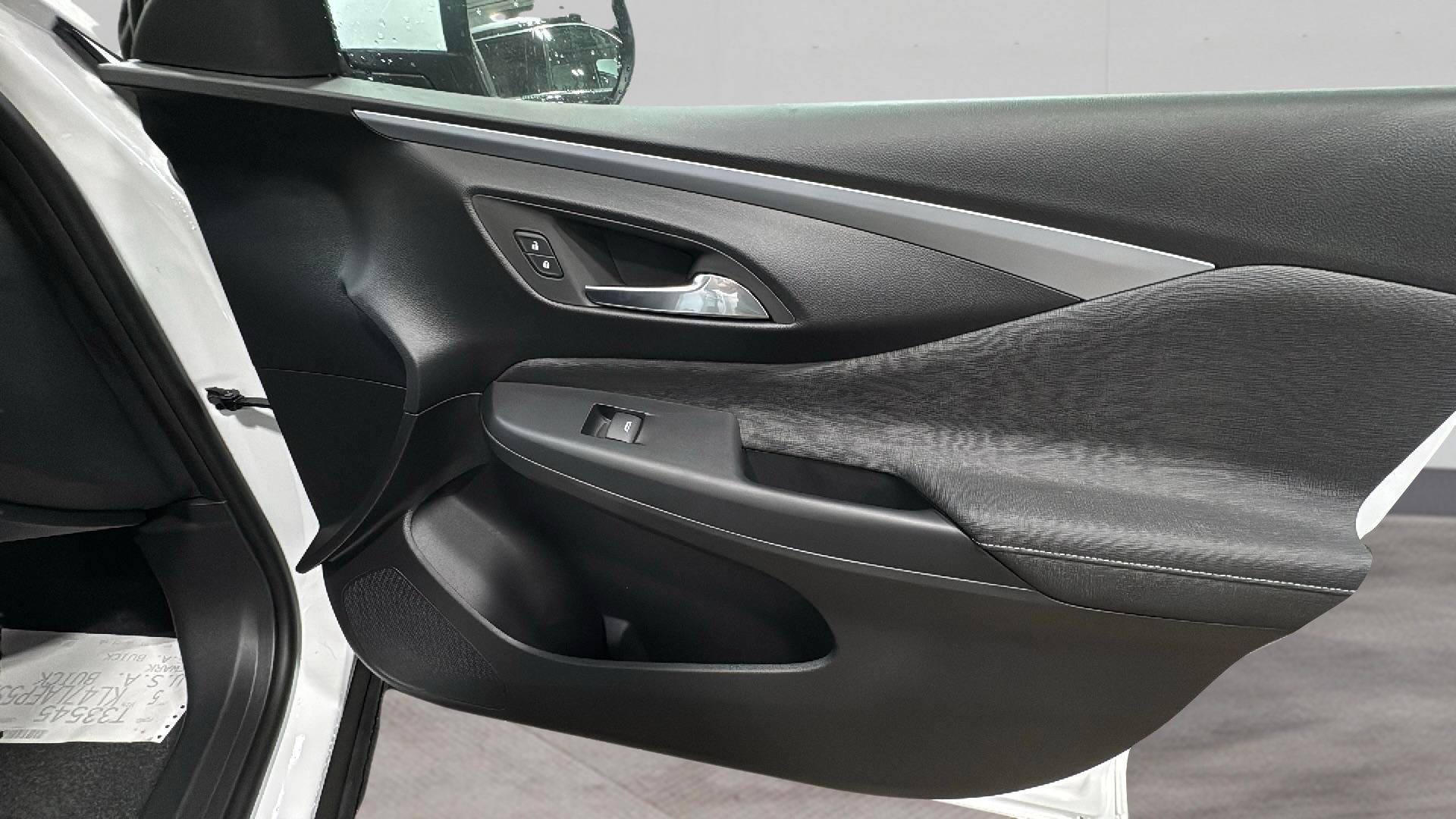 2025 Buick Envista Preferred Image 22 of 30