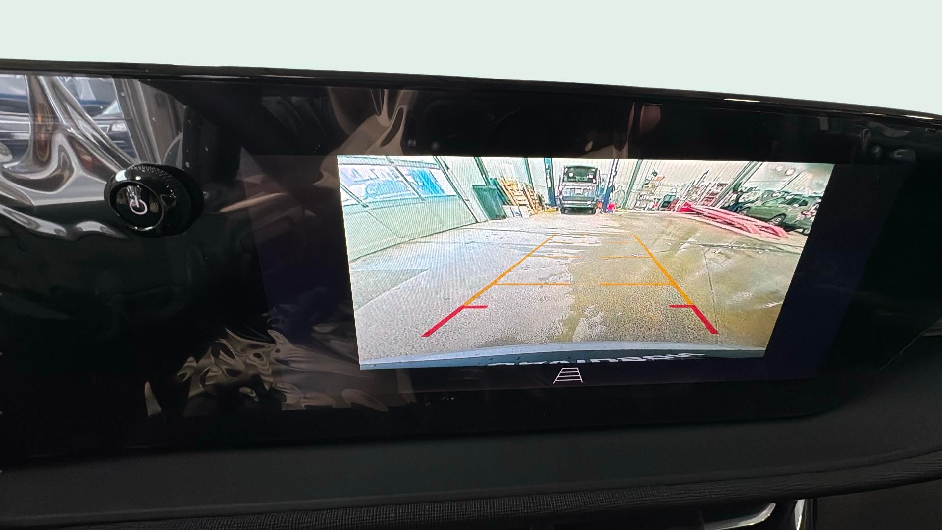 2025 Buick Envista Preferred Image 18 of 30