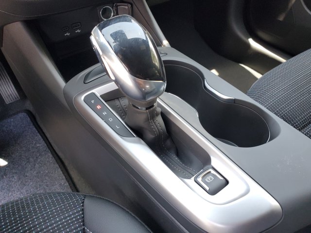 Vehicle image 17 of 18