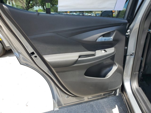 Vehicle image 8 of 18