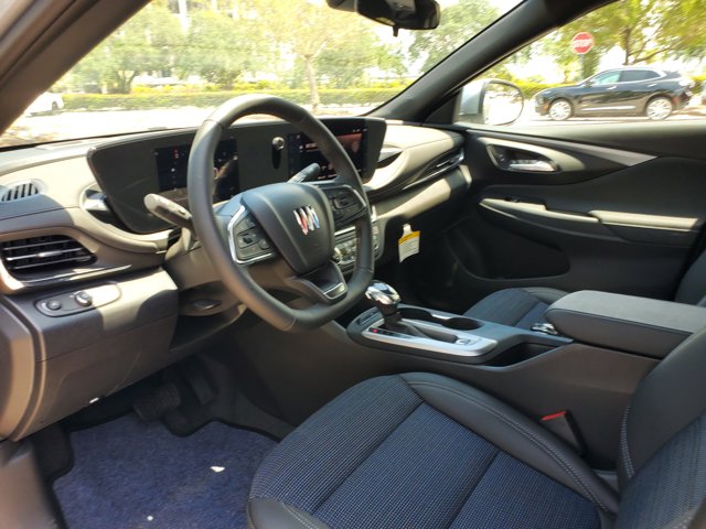 Vehicle image 10 of 18