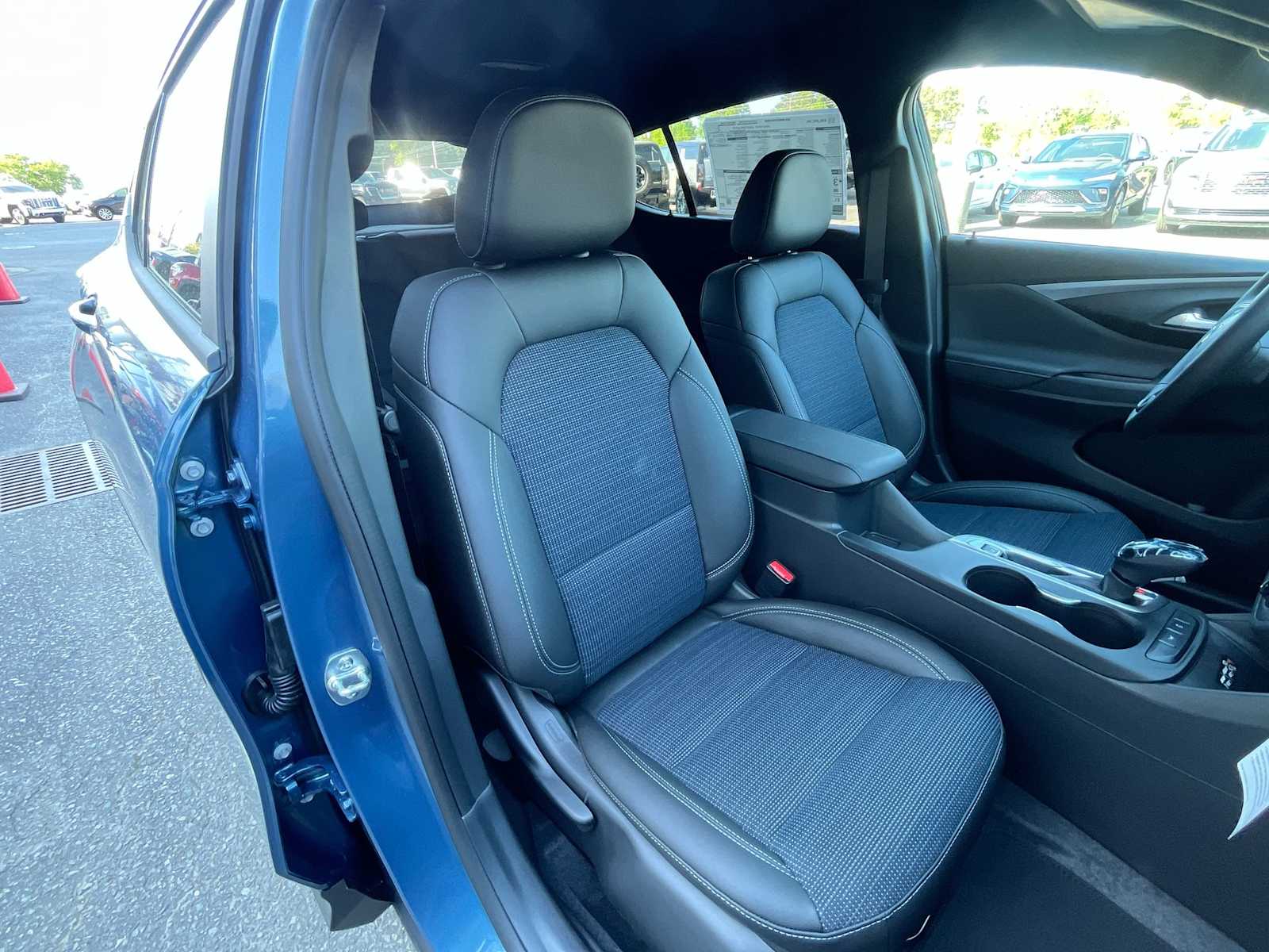 2025 Buick Envista Preferred Image 23 of 25