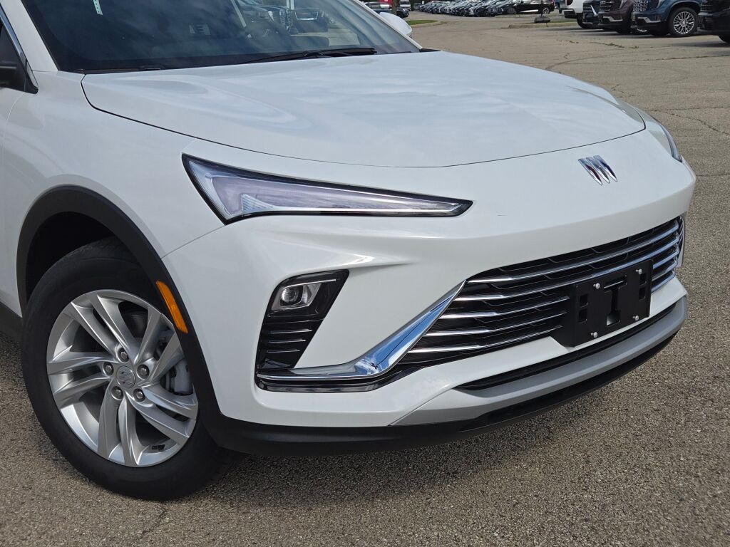 Vehicle image 7 of 32