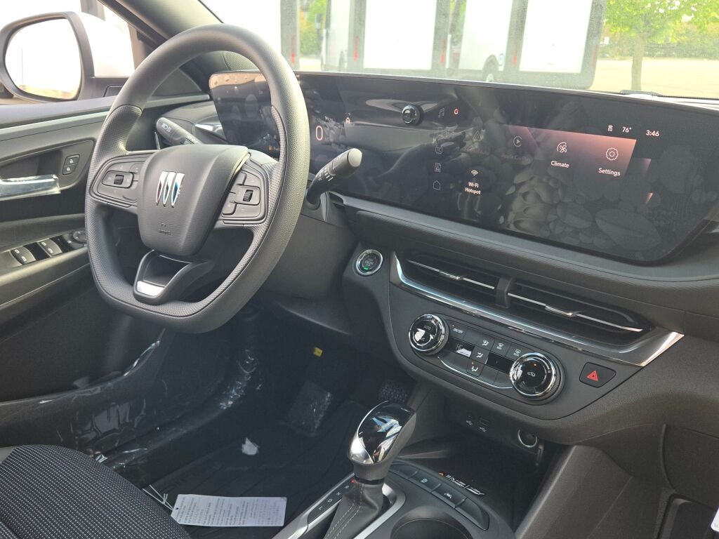 Vehicle image 12 of 32