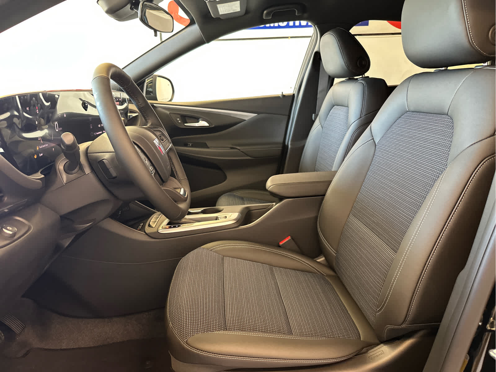 Vehicle image 14 of 46
