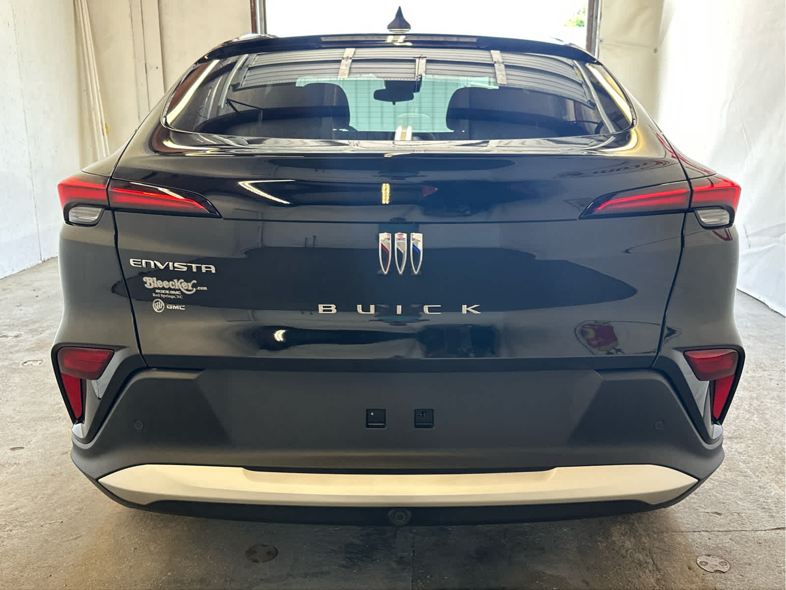 Vehicle image 4 of 46