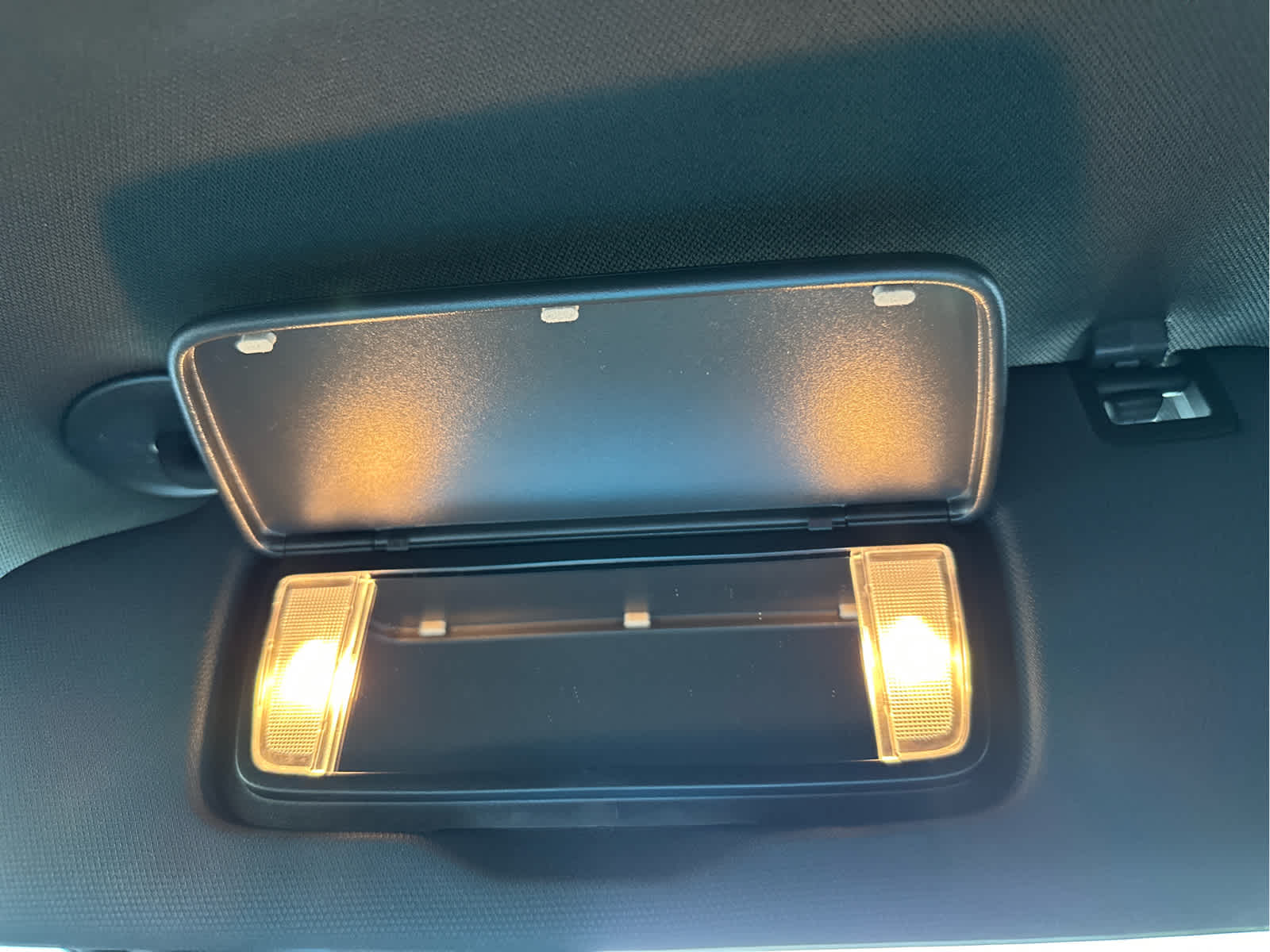 Vehicle image 37 of 46
