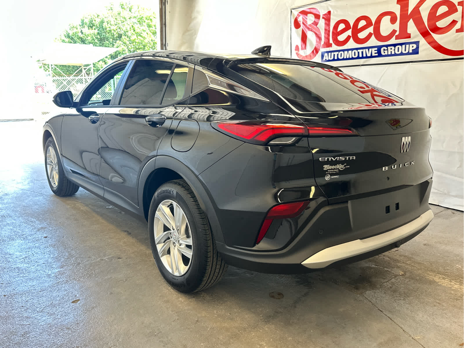 Vehicle image 5 of 46