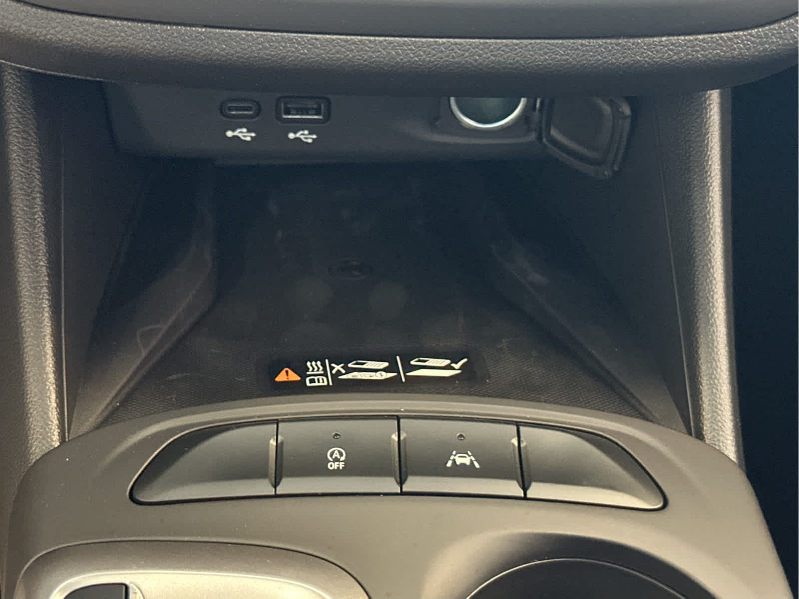Vehicle image 40 of 46