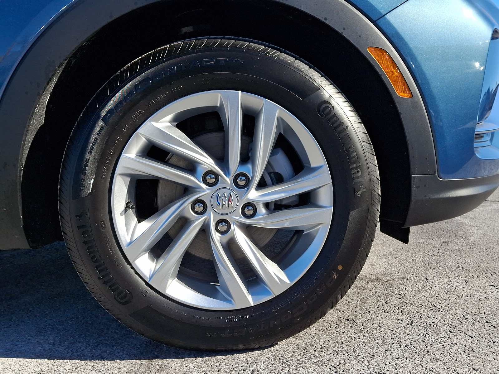 Vehicle image 8 of 21