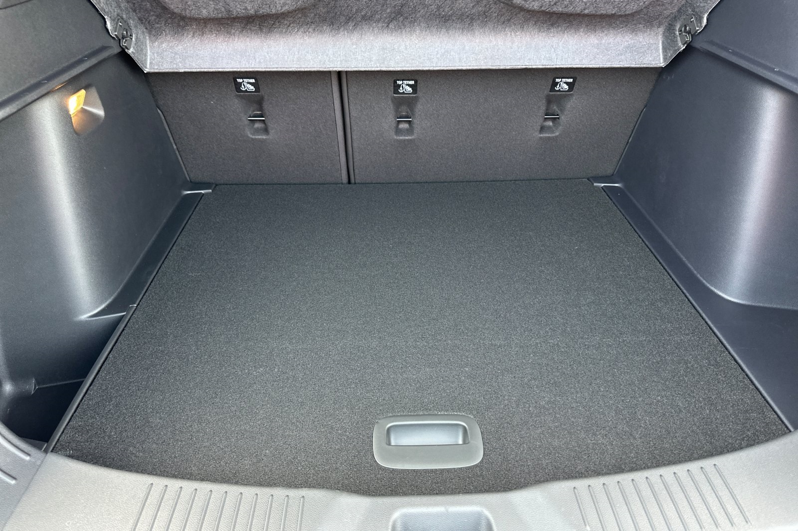 Vehicle image 7 of 32