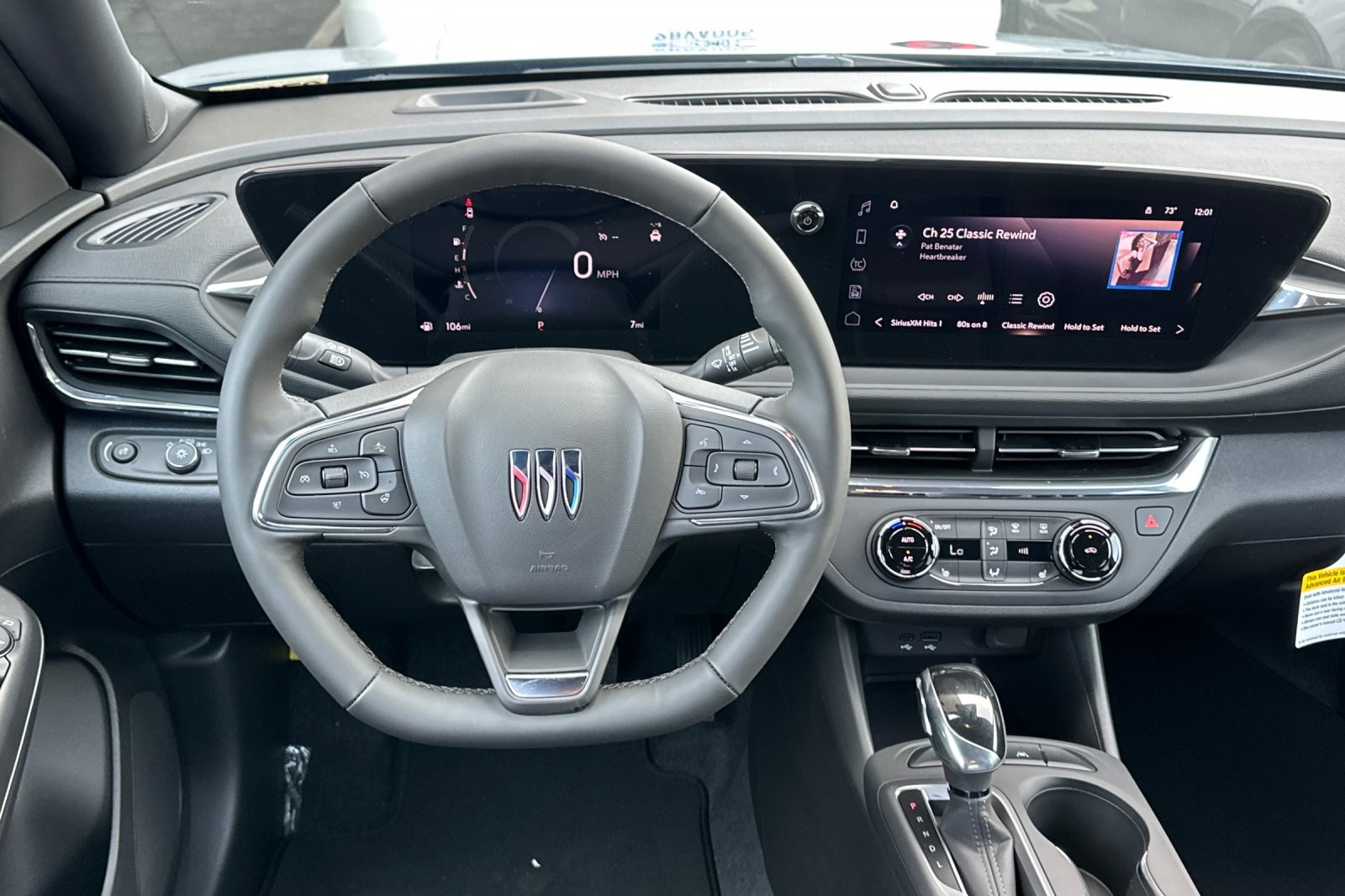 Vehicle image 10 of 32