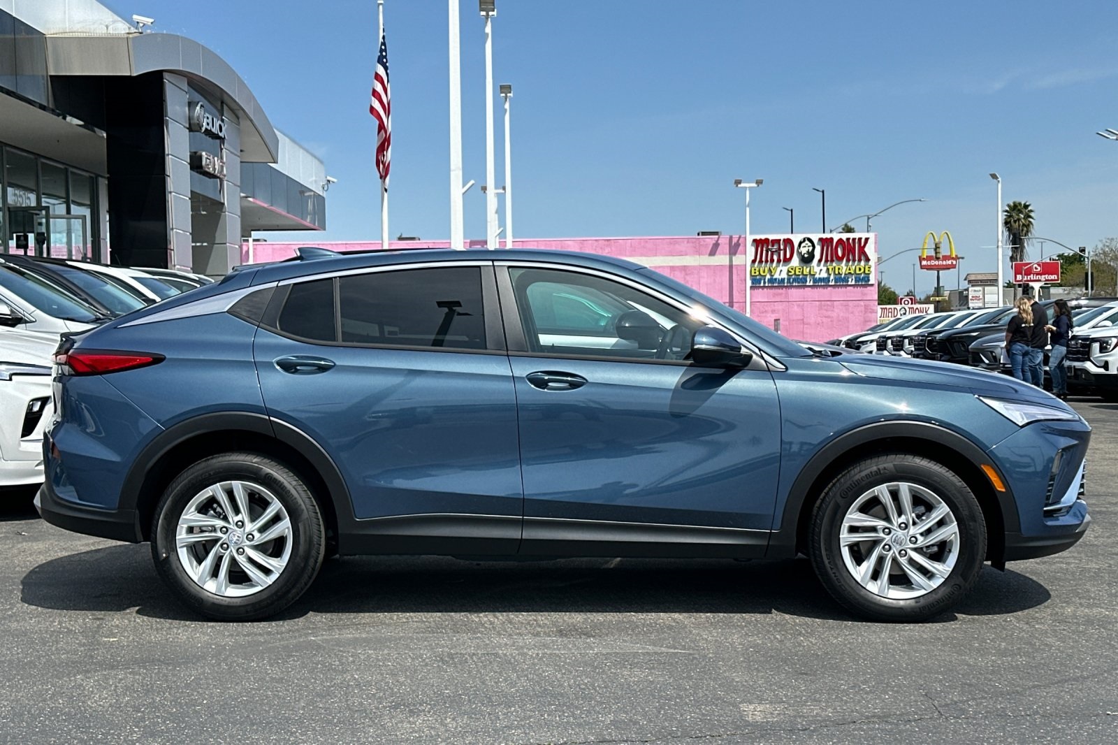 Vehicle image 4 of 32