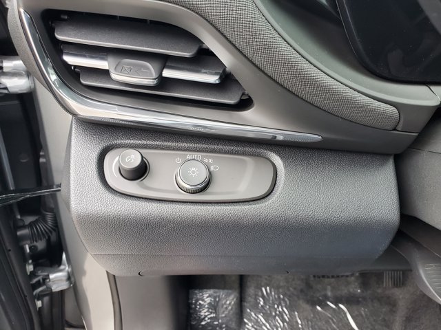 Vehicle image 16 of 17