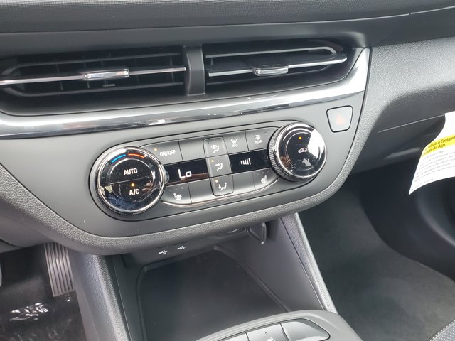 Vehicle image 15 of 17