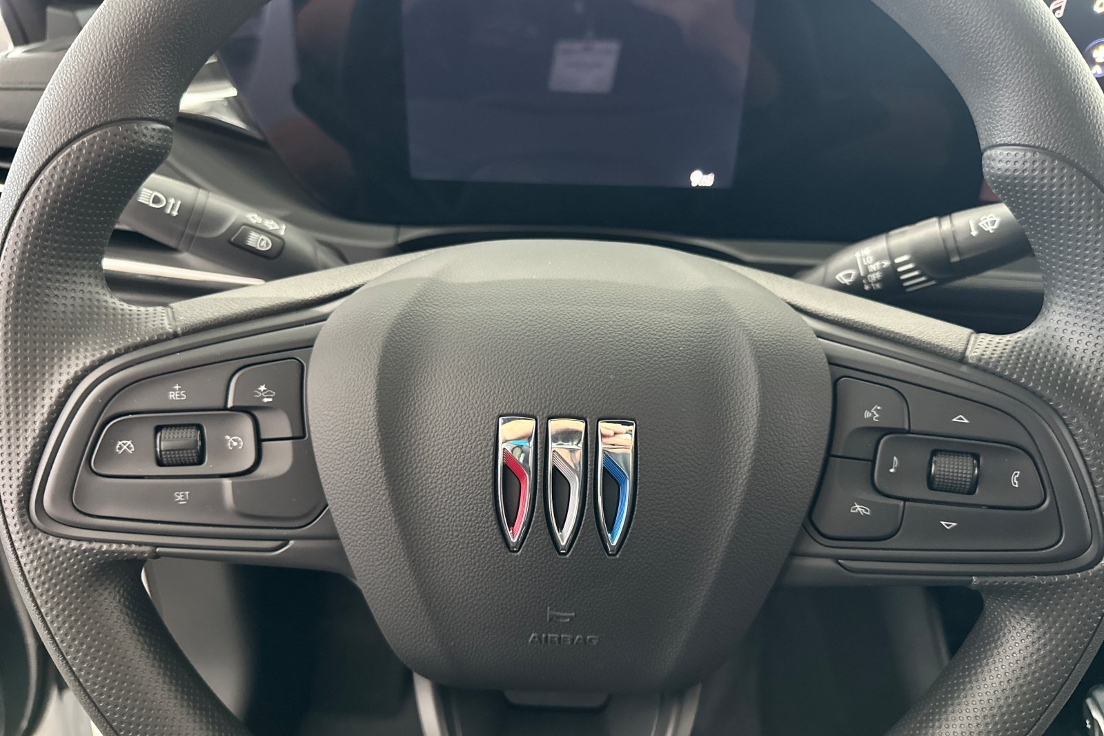 Vehicle image 19 of 30
