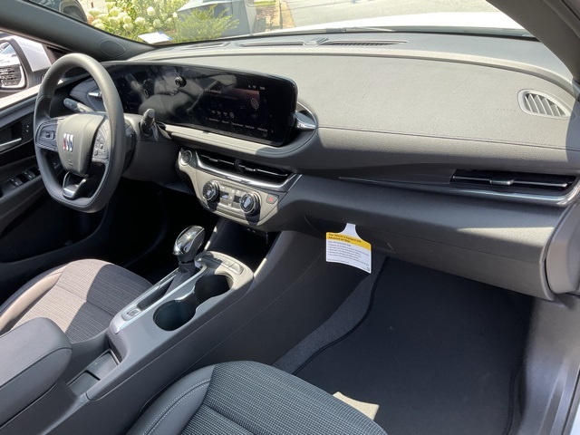 Vehicle image 13 of 23