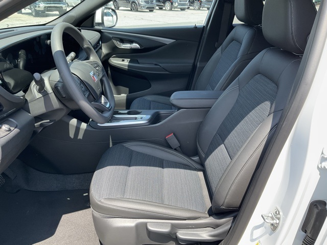 Vehicle image 9 of 23