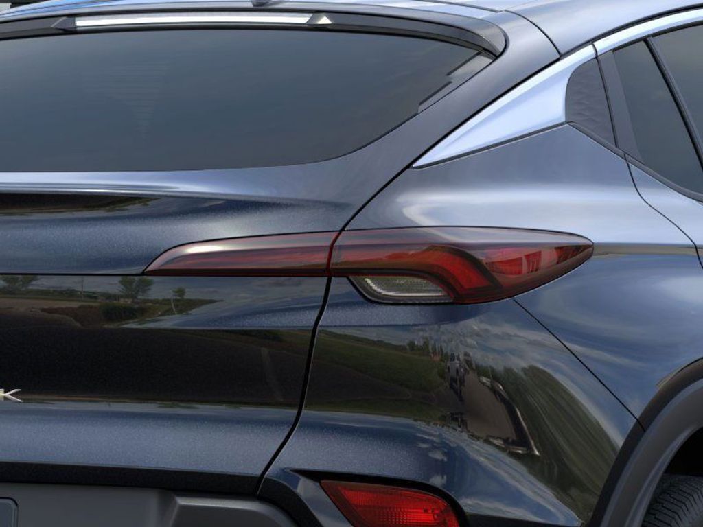 Vehicle image 11 of 24