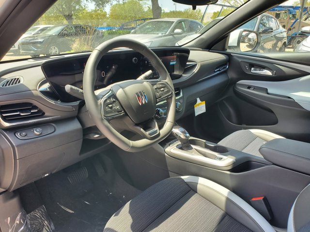 Vehicle image 8 of 15