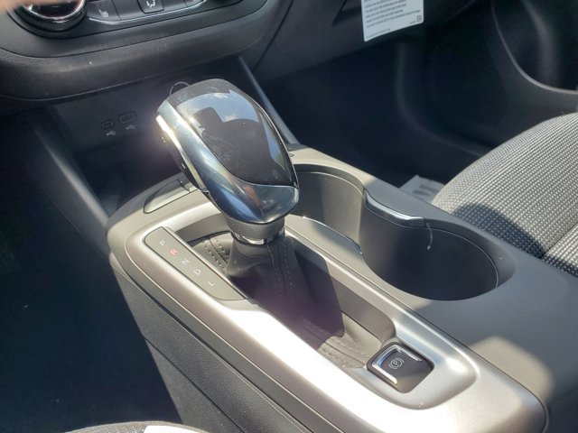 Vehicle image 13 of 15