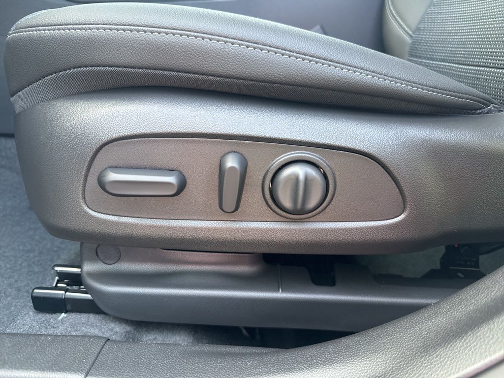 2025 Buick Envista Preferred Image 48 of 48