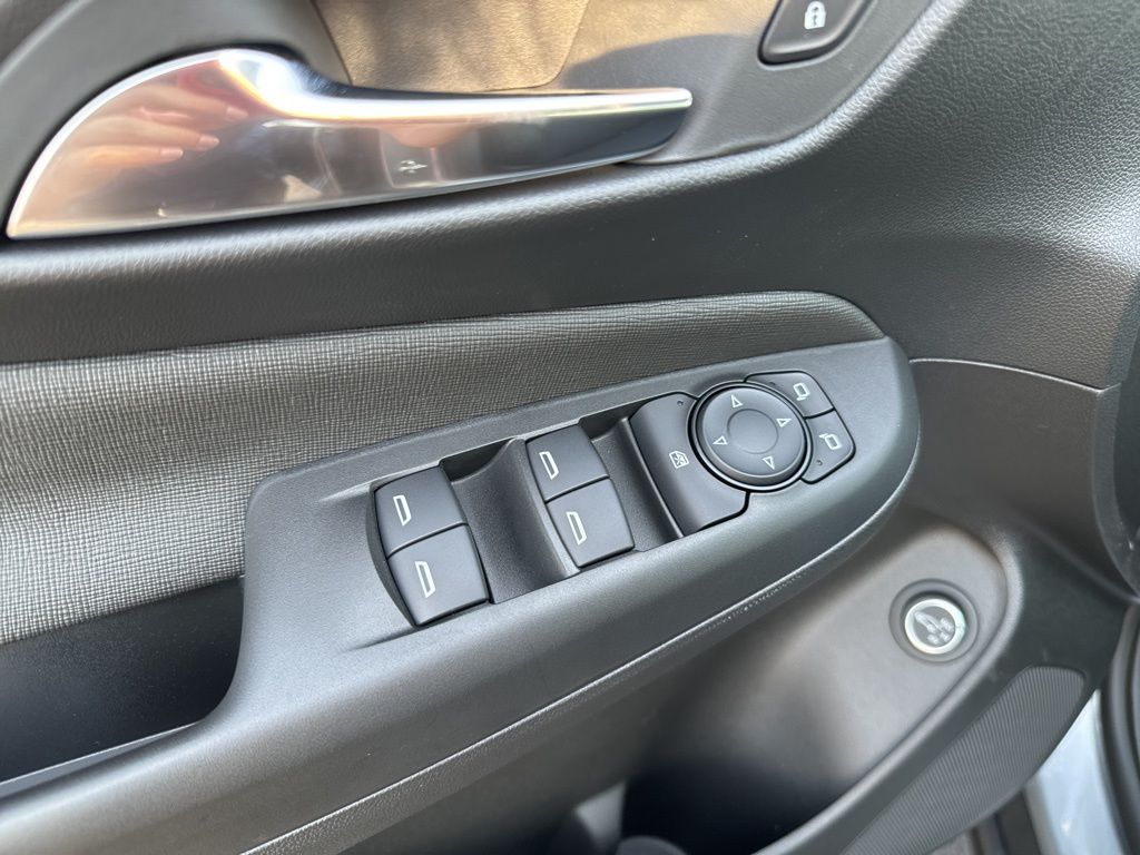 2025 Buick Envista Preferred Image 25 of 48