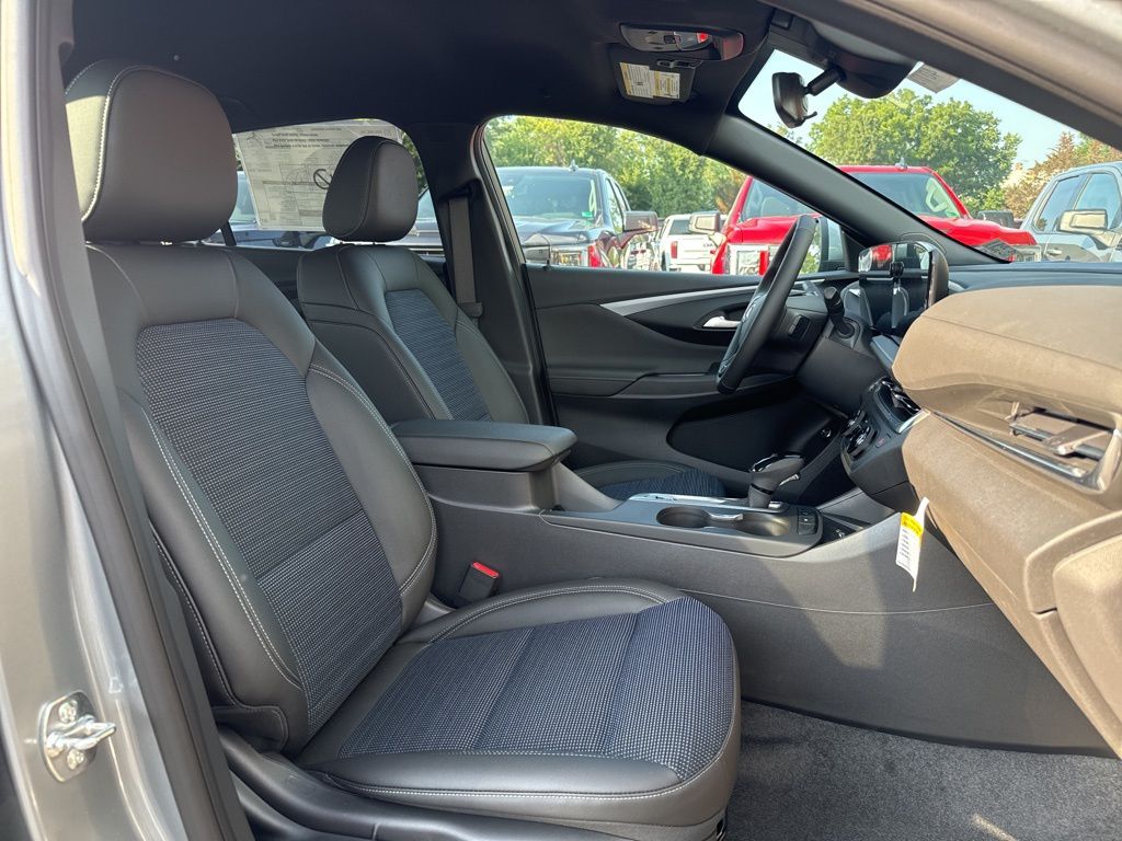 2025 Buick Envista Preferred Image 12 of 48