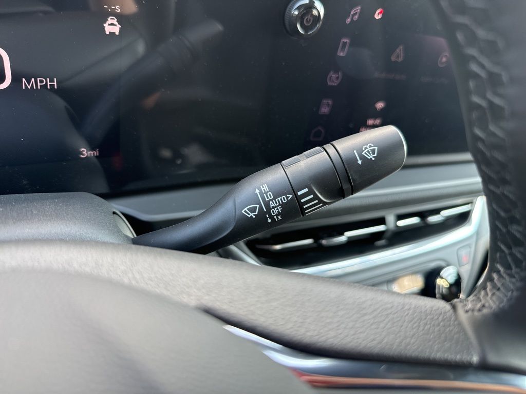 2025 Buick Envista Preferred Image 38 of 48