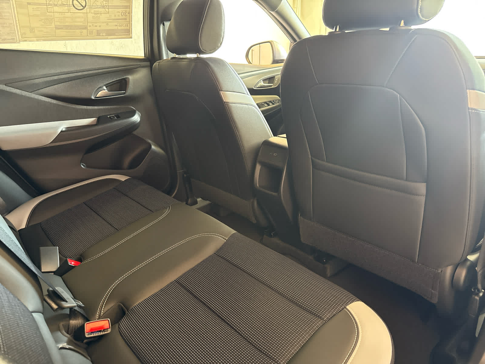 Vehicle image 9 of 44