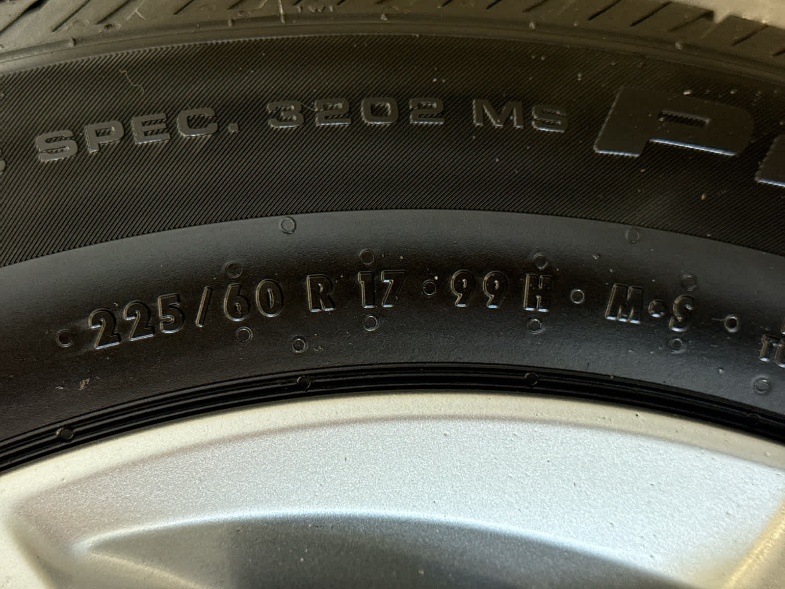 Vehicle image 18 of 44