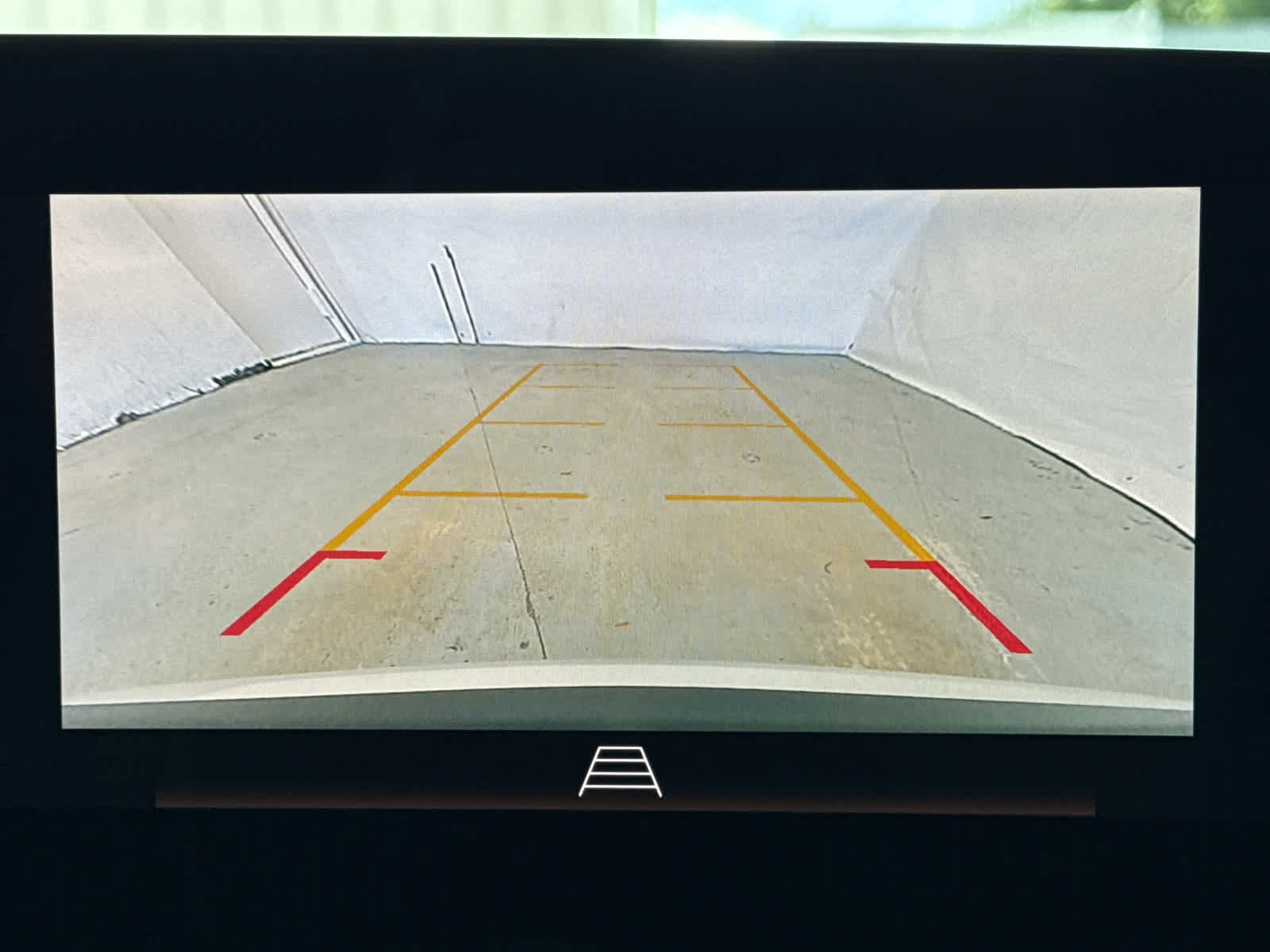 Vehicle image 19 of 44