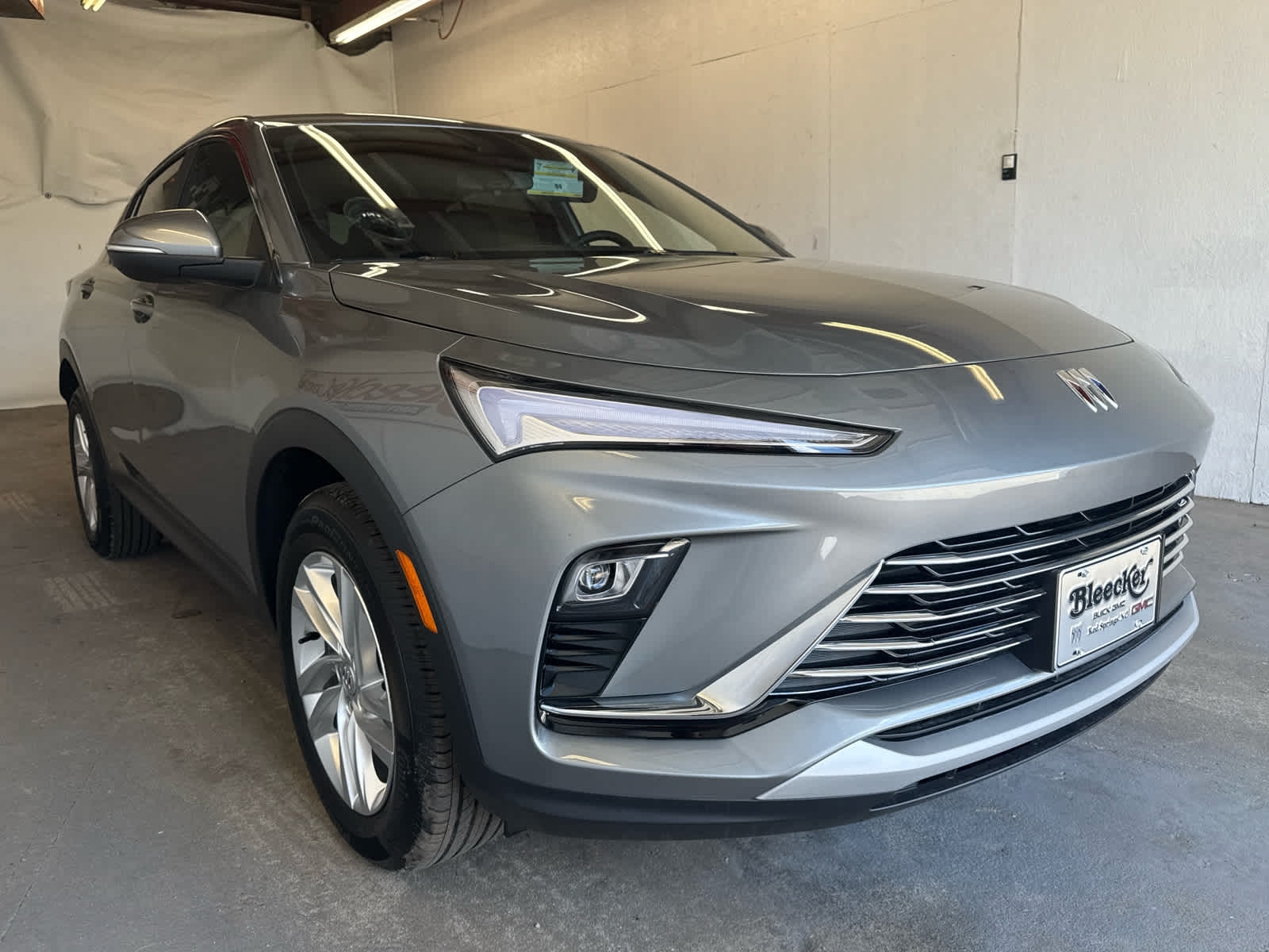 Vehicle image 2 of 44