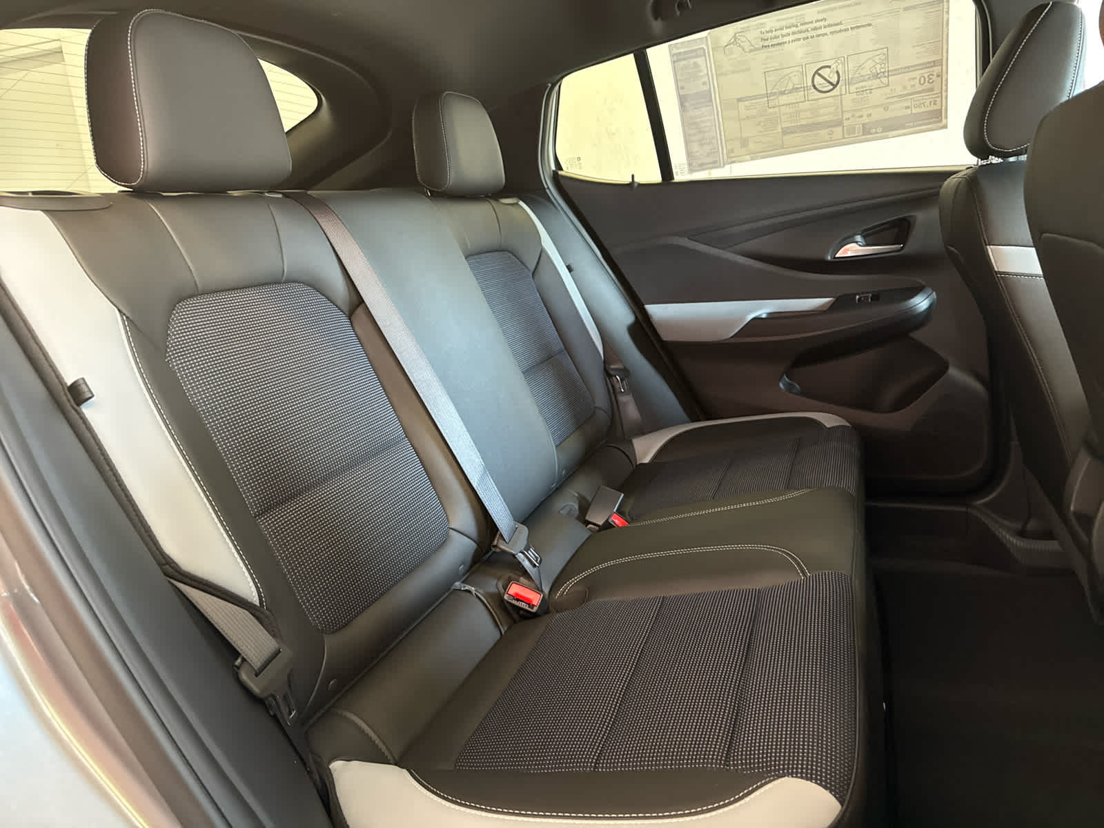 Vehicle image 10 of 44