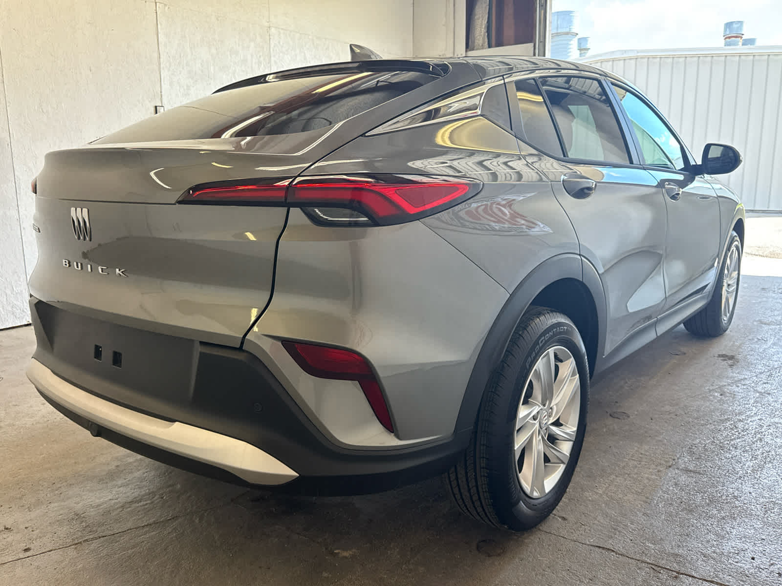 Vehicle image 3 of 44