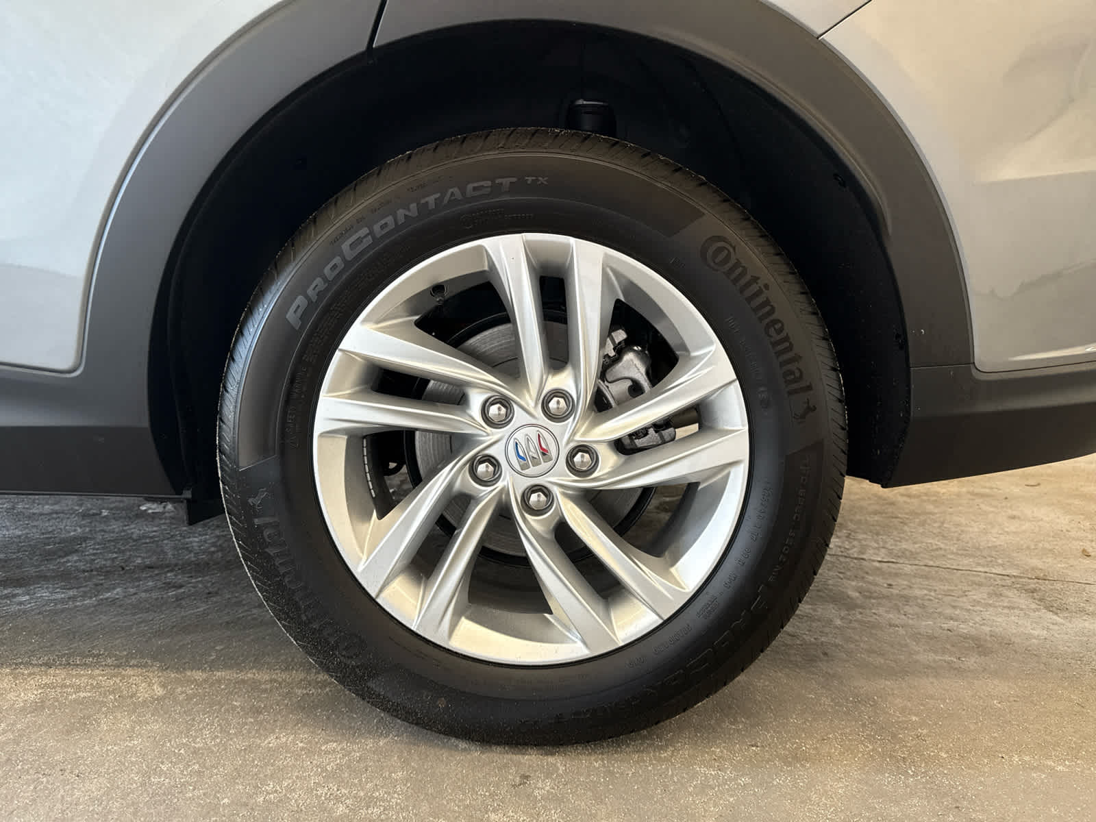Vehicle image 6 of 44