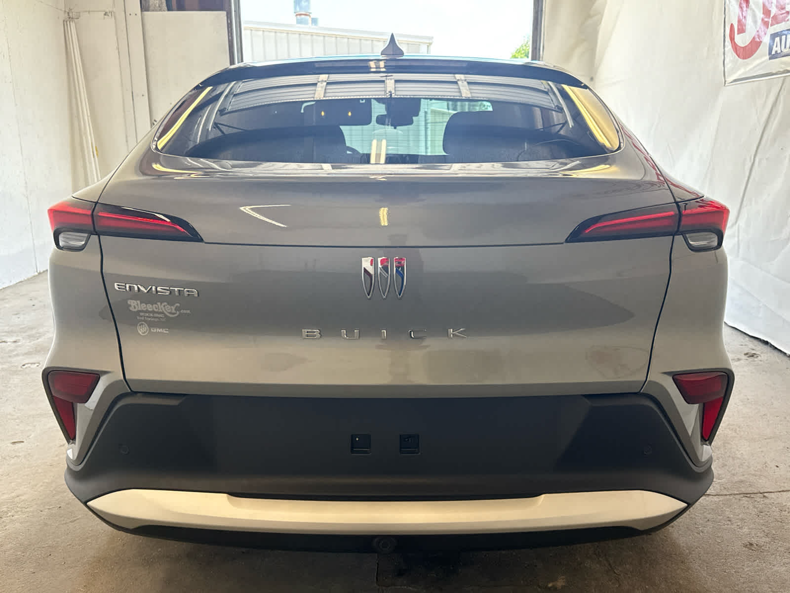 Vehicle image 5 of 44