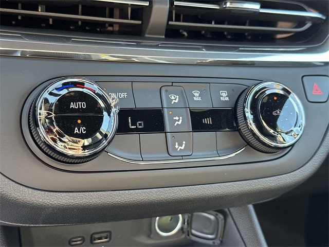 2025 Buick Envista Preferred Image 24 of 26