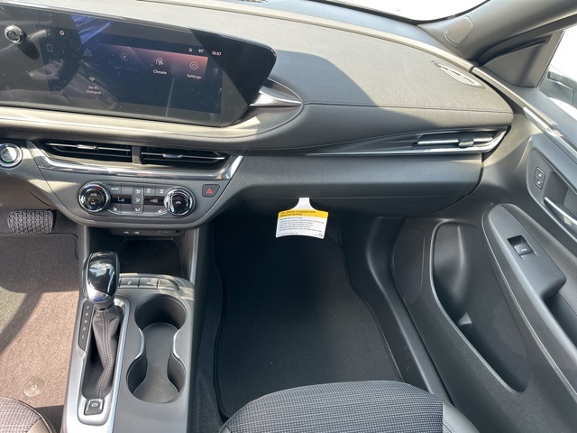 Vehicle image 15 of 26