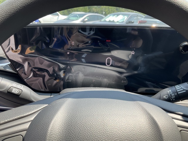 Vehicle image 22 of 23
