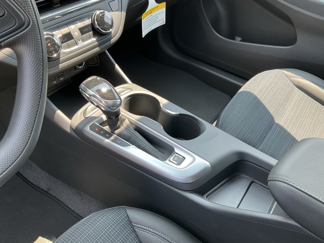 Vehicle image 17 of 23