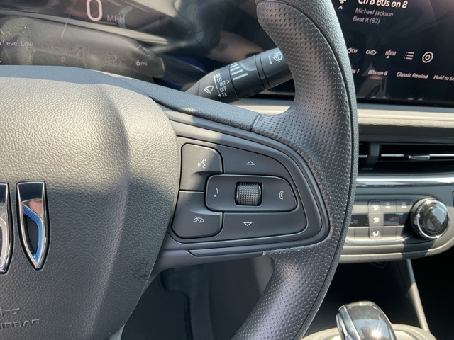 Vehicle image 18 of 23