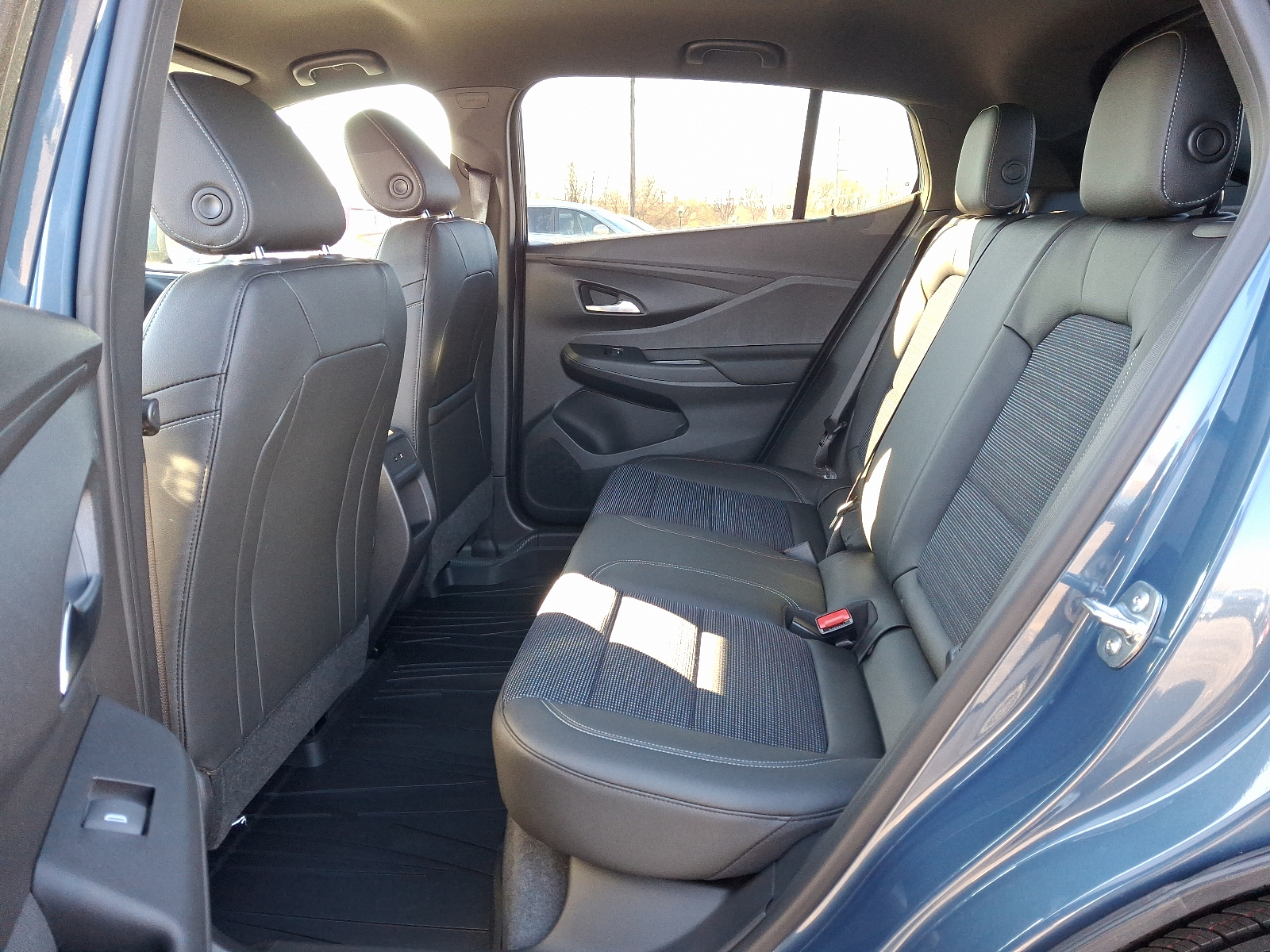 Vehicle image 10 of 23