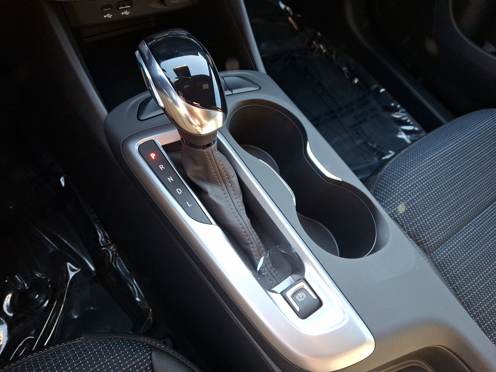 Vehicle image 14 of 23